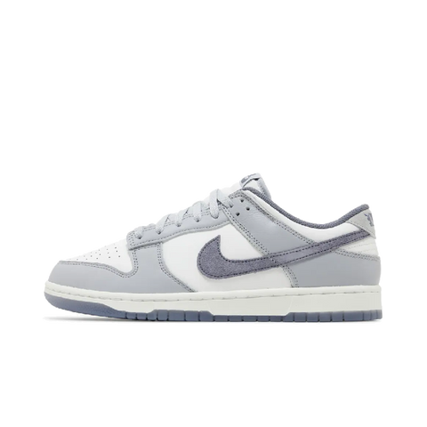 Nike Dunk Low SE Light Carbon
