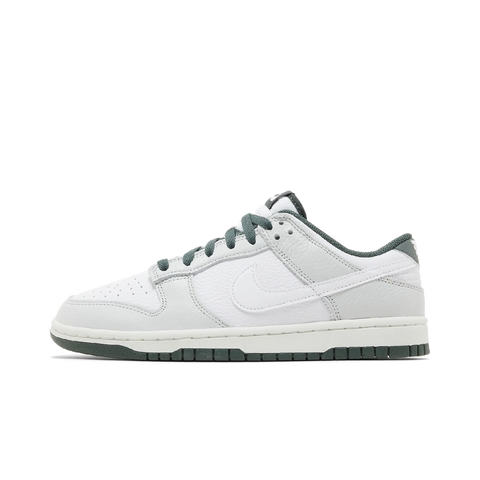 Nike Dunk Low Retro SE Photon Dust Vintage Green