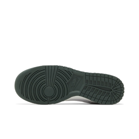 Nike Dunk Low Retro SE Photon Dust Vintage Green