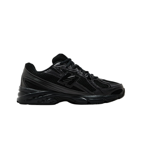 New Balance 740 Triple Black